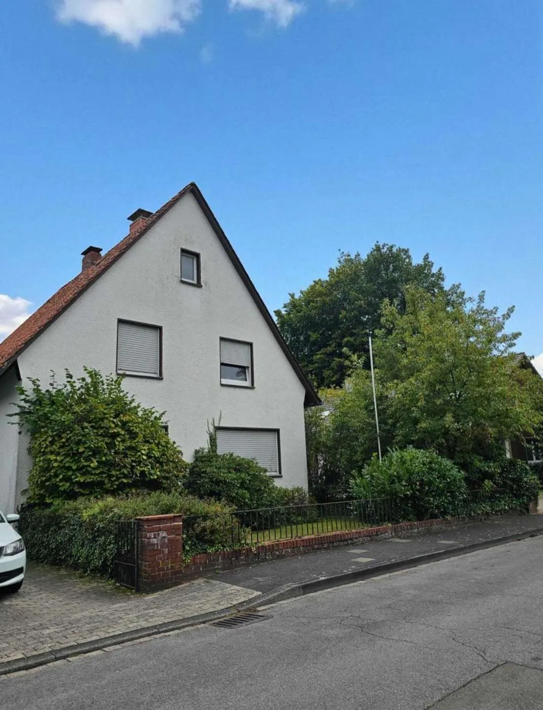 Einfamilienhaus mit Einliegerwohnung mit Garten in ruhiger Lage von Gütersloh – Foto 1