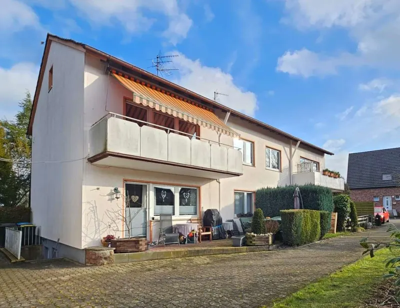 2-Zimmer-Wohnung mit Balkon, DG-Nutzfläche & Garage in gefragter Lage von Herford Herringhausen