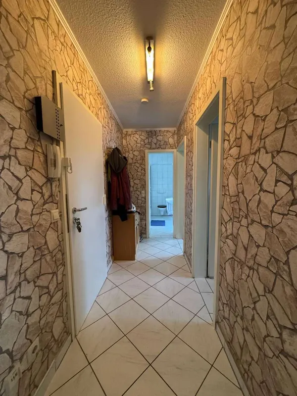 Zentrumsnahe Erdgeschoss Eigentumswohnung mit Garten und Garage – Foto 2